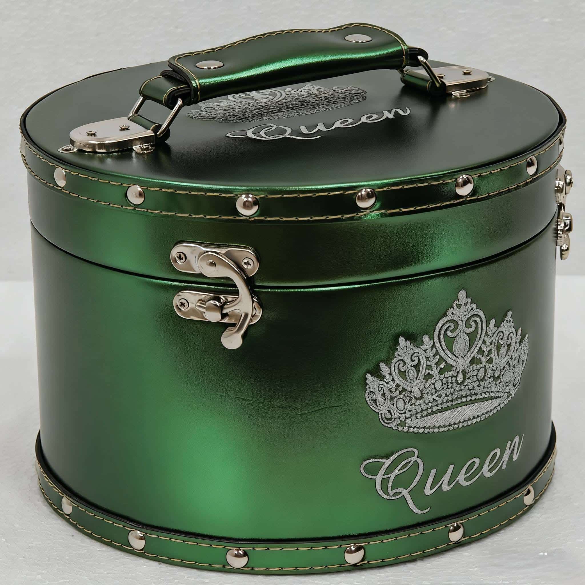 Dark green foil crown case with high-gloss finish and Queen crown design